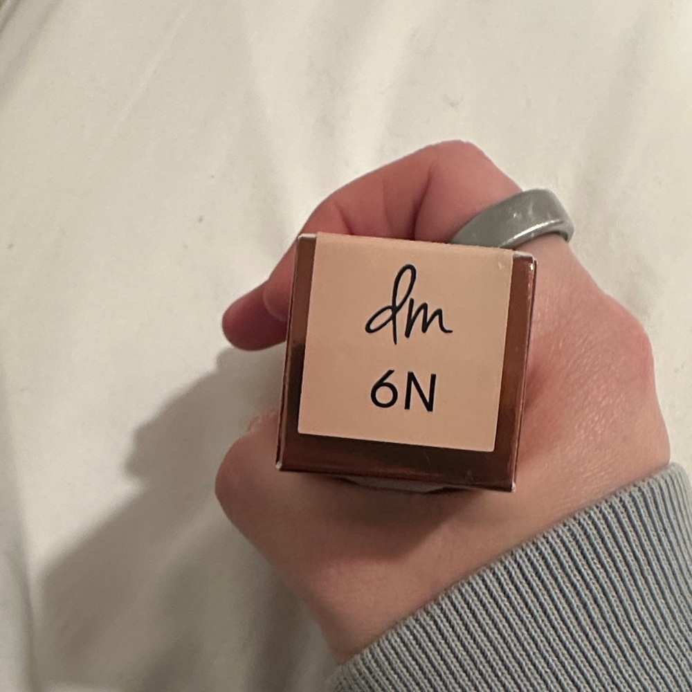 Danessa Myricks Beauty Yummy Skin Serum Foundation - 6N - Picture 2 of 4